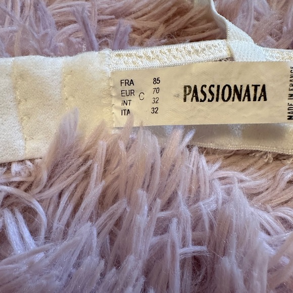 NWOT Passionata White Lace Bra 32C Wedding White Bride Bra Ladies Intimates - Picture 9 of 11